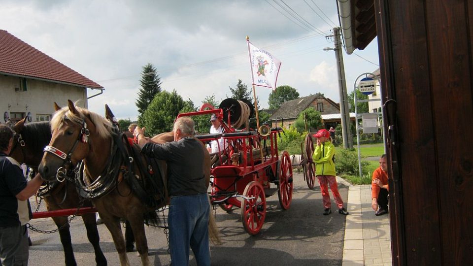 historická stříkačka SDH Milíčeves